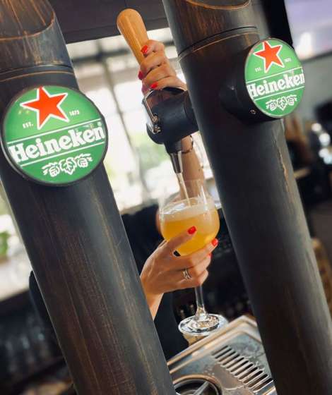 e6bd09a1-d805-45e0-b5a3-8594ecaa9ff5